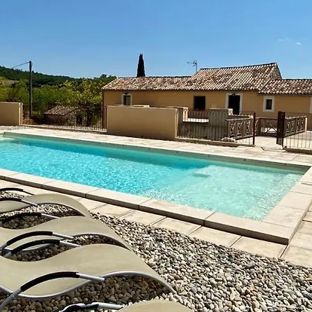 Hébergement de vacances Mas D'exception 700m2 - 16 Pers - 7 & 7 Sdb - Piscine &