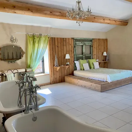 Mas D'exception 700m2 - 16 Pers - 7 & 7 Sdb - Piscine & Hébergement de vacances