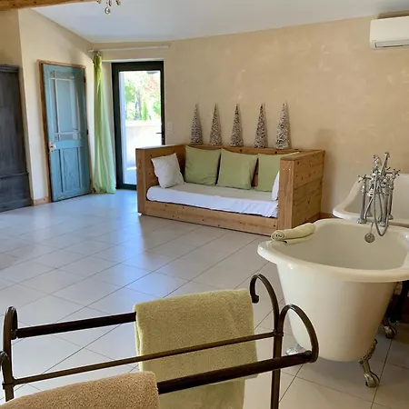 Mas D'exception 700m2 - 16 Pers - 7 & 7 Sdb - Piscine & * Vezenobres