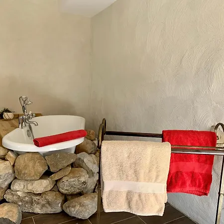 Hébergement de vacances Mas D'exception 700m2 - 16 Pers - 7 & 7 Sdb - Piscine & Vezenobres
