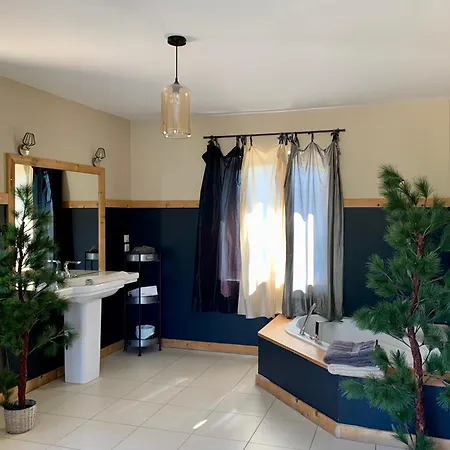 Mas Des Terres Rouges Holiday home *